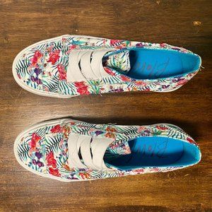 Blowfish Malibu Women's Tropical Marley Style slip on sneaker, Size 9
